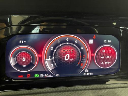 2022 Volkswagen Golf GTI 2.0T SE