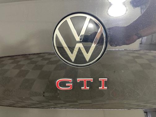 2022 Volkswagen Golf GTI 2.0T SE