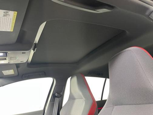 2022 Volkswagen Golf GTI 2.0T SE