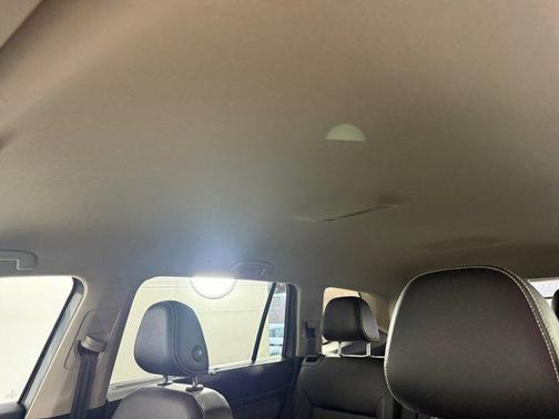 2023 Volkswagen Atlas 2.0T SE w/Technology 4MOTION