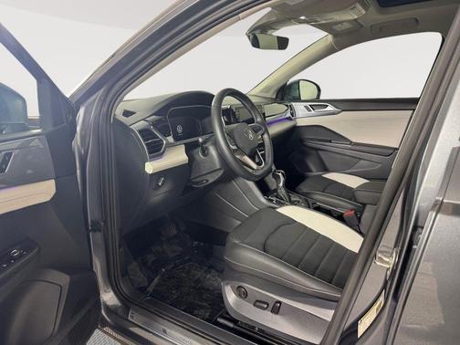 2025 Volkswagen Taos 1.5T SEL