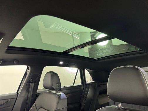 2025 Volkswagen Atlas Cross Sport 2.0T SEL