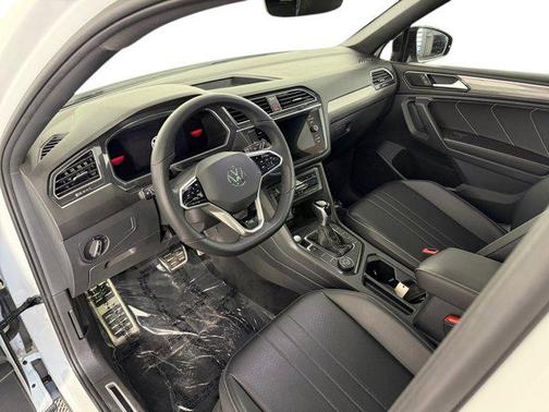 2022 Volkswagen Tiguan 2.0T SE R-Line Black 4MOTION