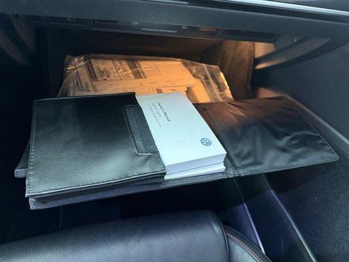 2016 Volkswagen Golf GTI 2.0T Autobahn w/Performance Package 4-Door