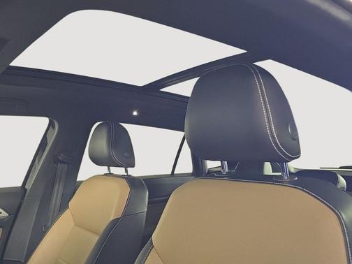 2022 Volkswagen Atlas Cross Sport 2.0T SE w/Technology 4MOTION