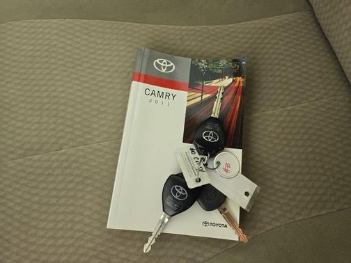 2011 Toyota Camry LE