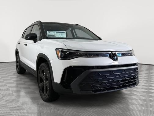 2026 Volkswagen Taos SE Black