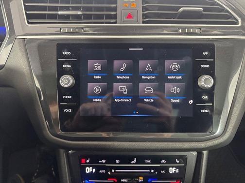 2024 Volkswagen Tiguan 2.0T SE 4MOTION