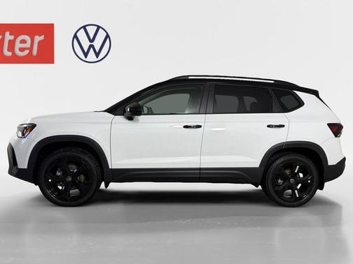 2026 Volkswagen Taos SE Black