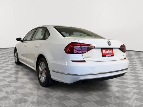 2018 Volkswagen Passat 2.0T S