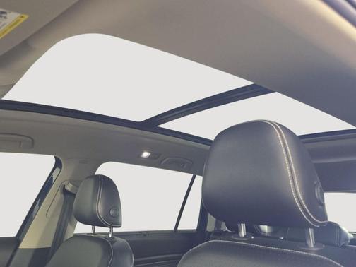 2022 Volkswagen Atlas 3.6L SE w/Technology