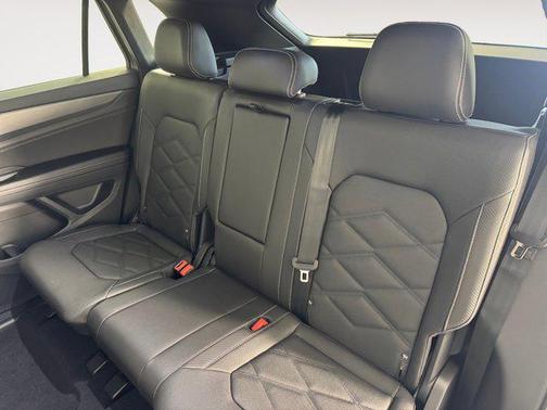 2026 Volkswagen Atlas Cross Sport 2.0T SE