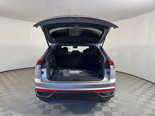 2026 Volkswagen Atlas Cross Sport 2.0T SE