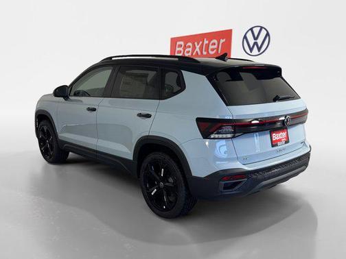 2025 Volkswagen Taos 1.5T SE Black