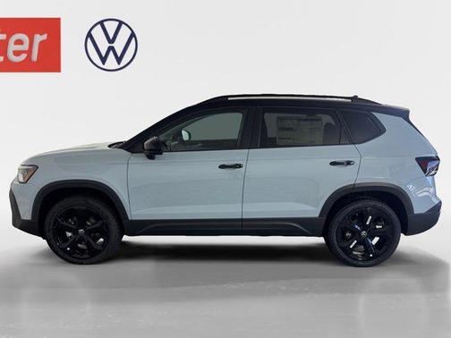 2025 Volkswagen Taos 1.5T SE Black
