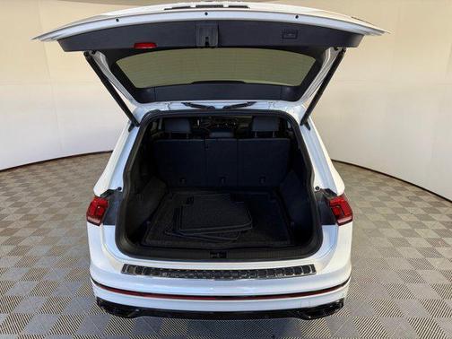 2024 Volkswagen Tiguan 2.0T SE R-Line Black 4MOTION