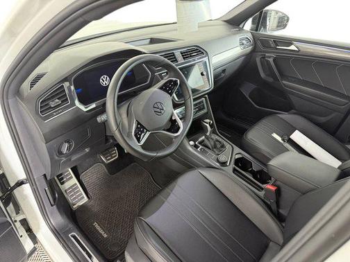 2024 Volkswagen Tiguan 2.0T SE R-Line Black 4MOTION