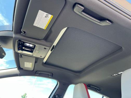 2025 Volkswagen Golf GTI 2.0T S DSG