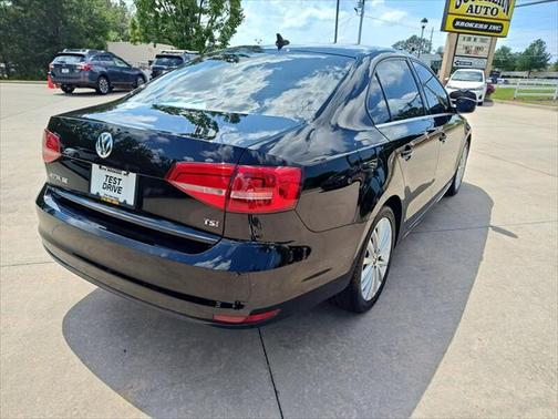 2015 Volkswagen Jetta Auto SE w/Connectivity/Navigation