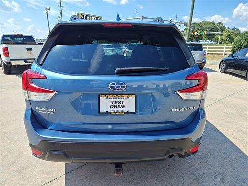 2022 Subaru Forester Premium