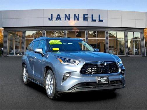 2022 Toyota Highlander Limited