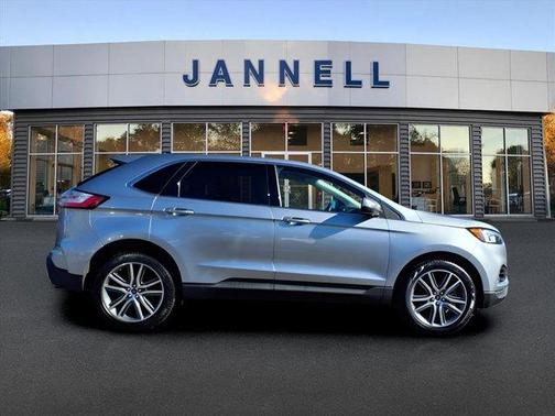 2021 Ford Edge Titanium