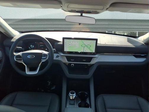 2026 Ford Explorer XLT