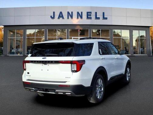 2026 Ford Explorer XLT