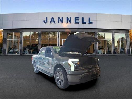 2025 Ford F-150 Lightning Flash
