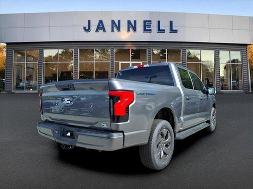 2025 Ford F-150 Lightning Flash
