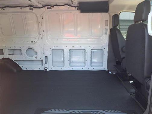 2025 Ford Transit-250 T250