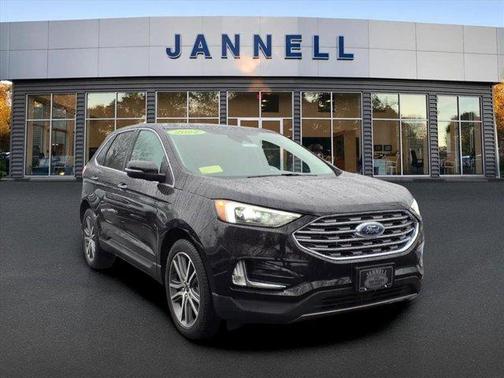 2022 Ford Edge Titanium