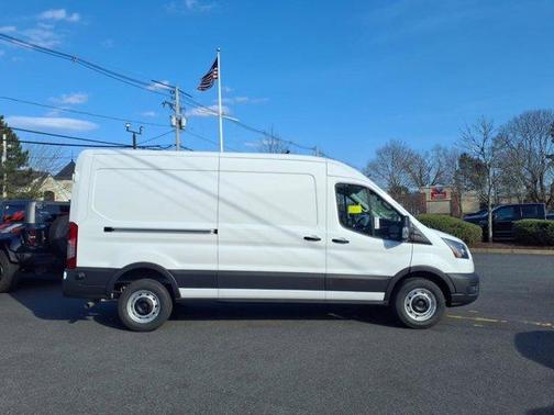 2025 Ford Transit-250 148 WB Medium Roof Cargo