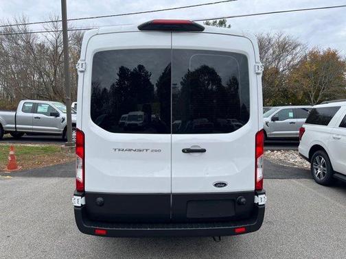 2023 Ford Transit-250 T250