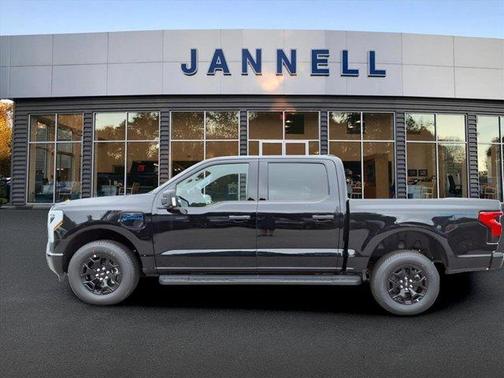 2025 Ford F-150 Lightning XLT