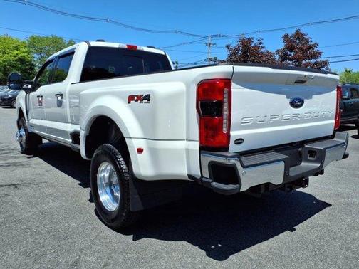 2024 Ford F-350 Lariat Super Duty