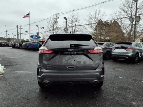2021 Ford Edge Titanium