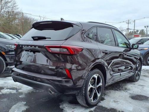 2023 Ford Escape ST-Line Elite