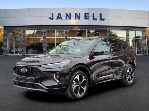 2023 Ford Escape ST-Line Elite