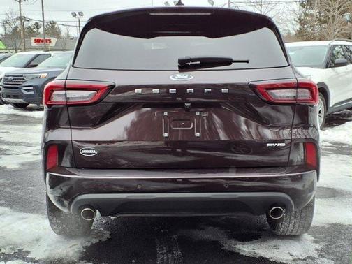 2023 Ford Escape ST-Line Elite