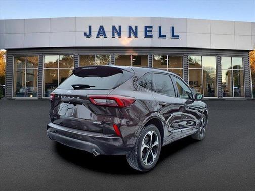 2023 Ford Escape ST-Line Elite