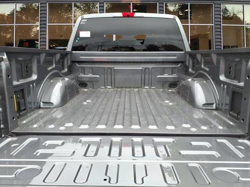 2025 Ford F-150 Lightning XLT