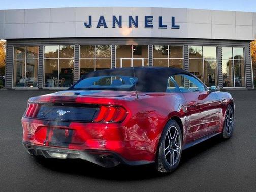 2021 Ford Mustang EcoBoost