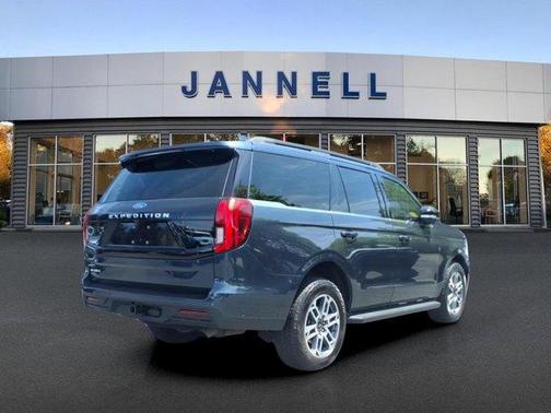 Stone Blue Metallic 2025 Ford Expedition Active