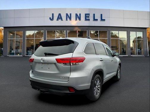 2018 Toyota Highlander 