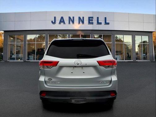 2018 Toyota Highlander 