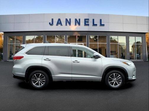 2018 Toyota Highlander 