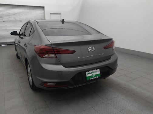 Gray 2019 Hyundai ELANTRA SEL