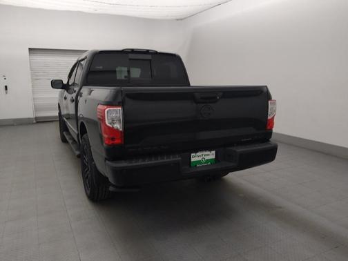 2018 Nissan Titan SV