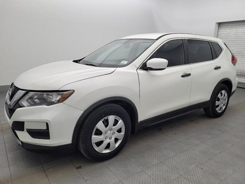 Glacier White 2017 Nissan Rogue S